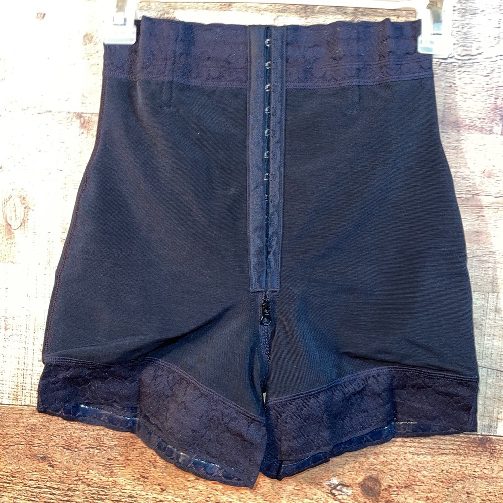 High-Waist Black Shaping Shorts with Lace Trim